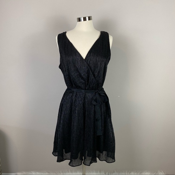 NWTs Banana Republic Faux Wrap Sleeveless Metallic Party NYE Datenight Dress - Picture 1 of 8